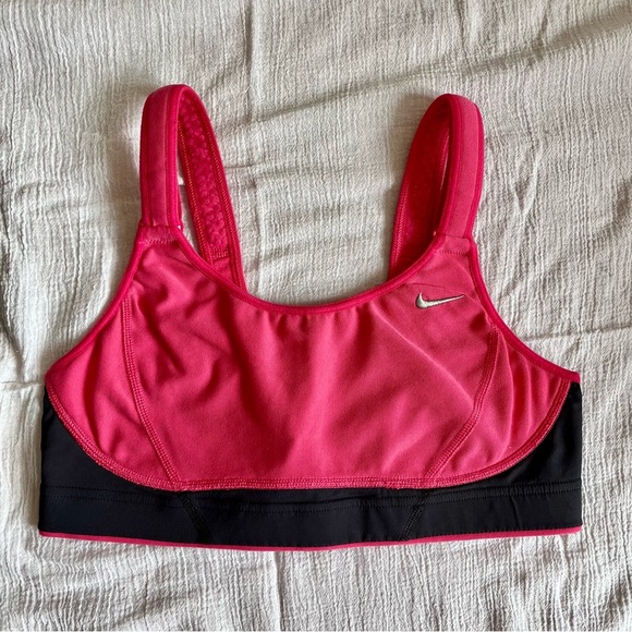 Nike Dri Fit Swift Sports Bra - Picture 1 of 5